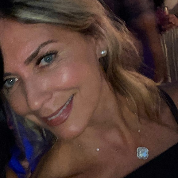 Meet your Posher, Maria - Picture 1 of 1